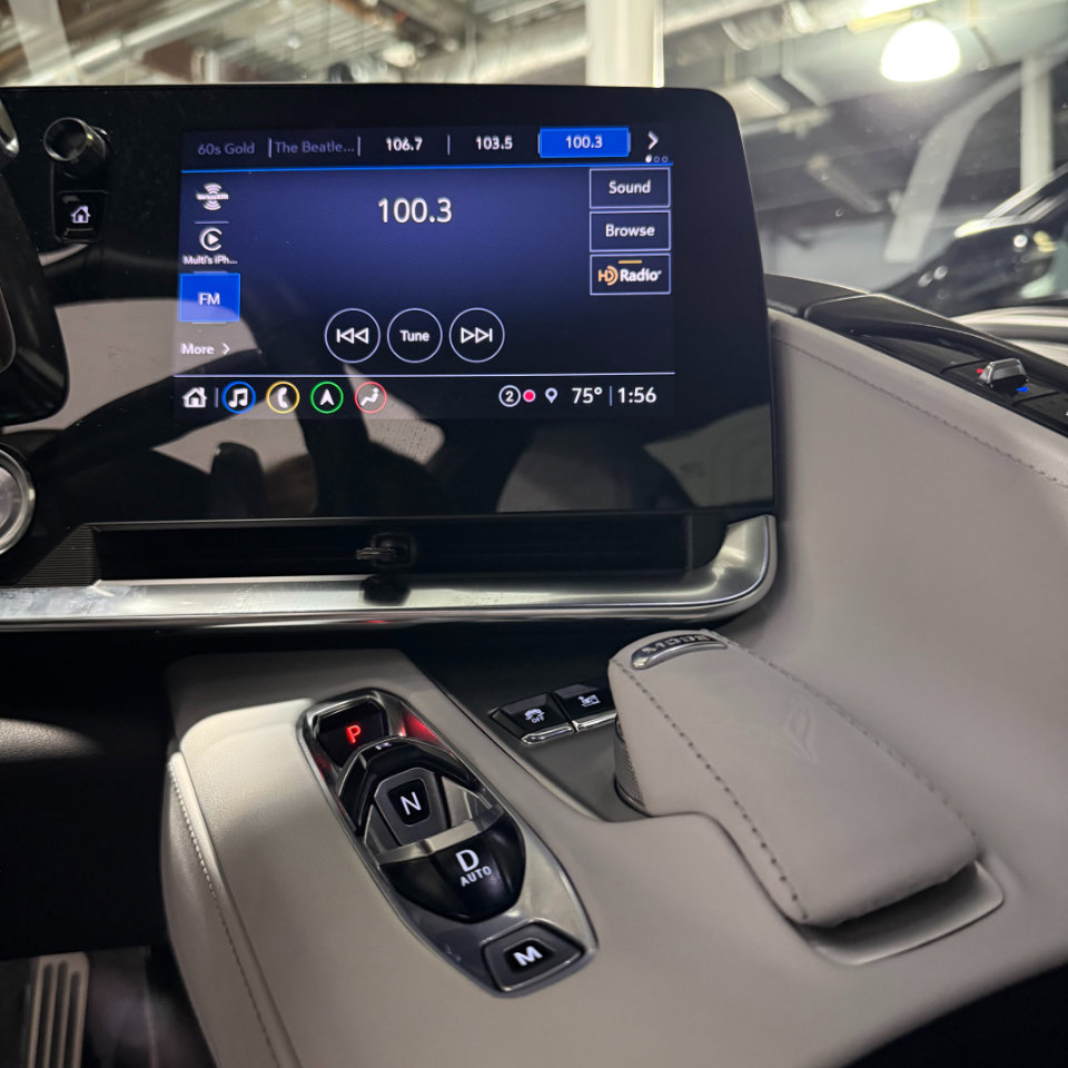 Used 2022 Chevrolet Corvette Stingray Preferred Conv w/ Z51 Performance Package RWD image 11