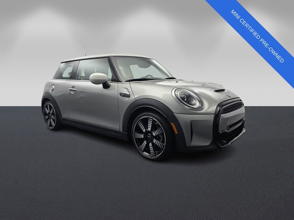 Used 2024 MINI Cooper S image 1