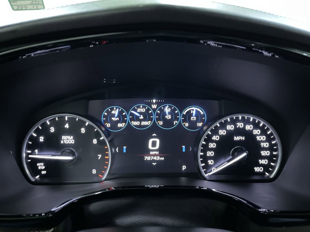 Used 2017 Cadillac XT5 Platinum w/ Driver Assist Package image 19