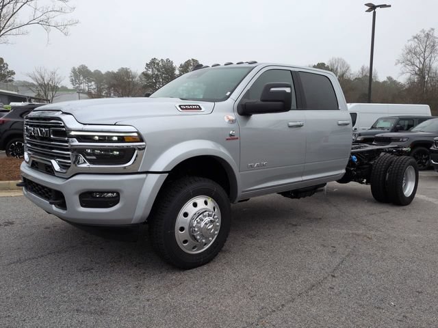 New 2026 RAM 5500 4x4 Crew Cab w/ Laramie Trim Package image 7