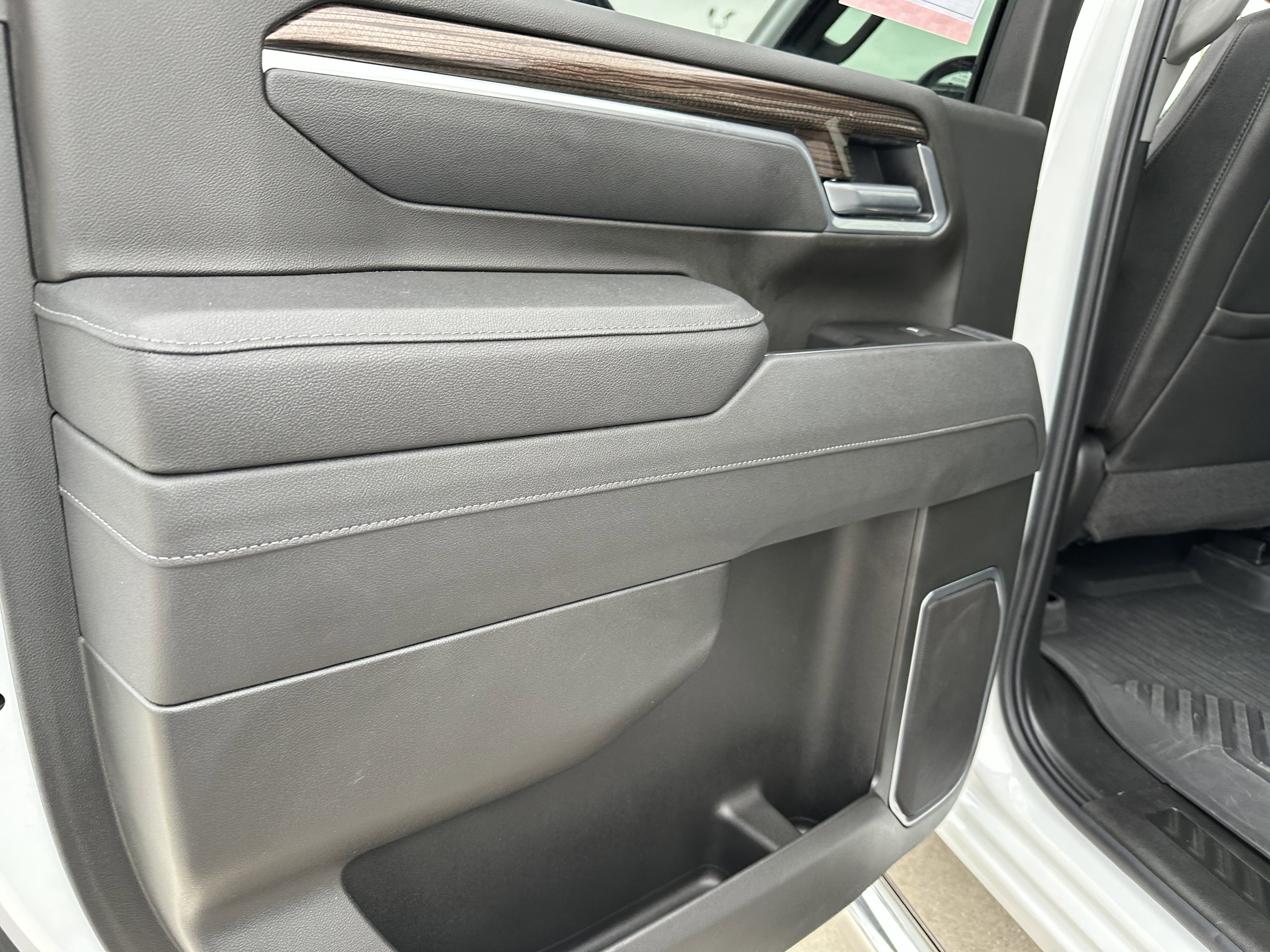 Used 2026 Chevrolet Silverado 3500 LT AWD/4WD image 23