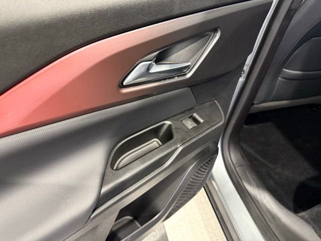 Used 2024 Chevrolet Equinox EV RS image 18