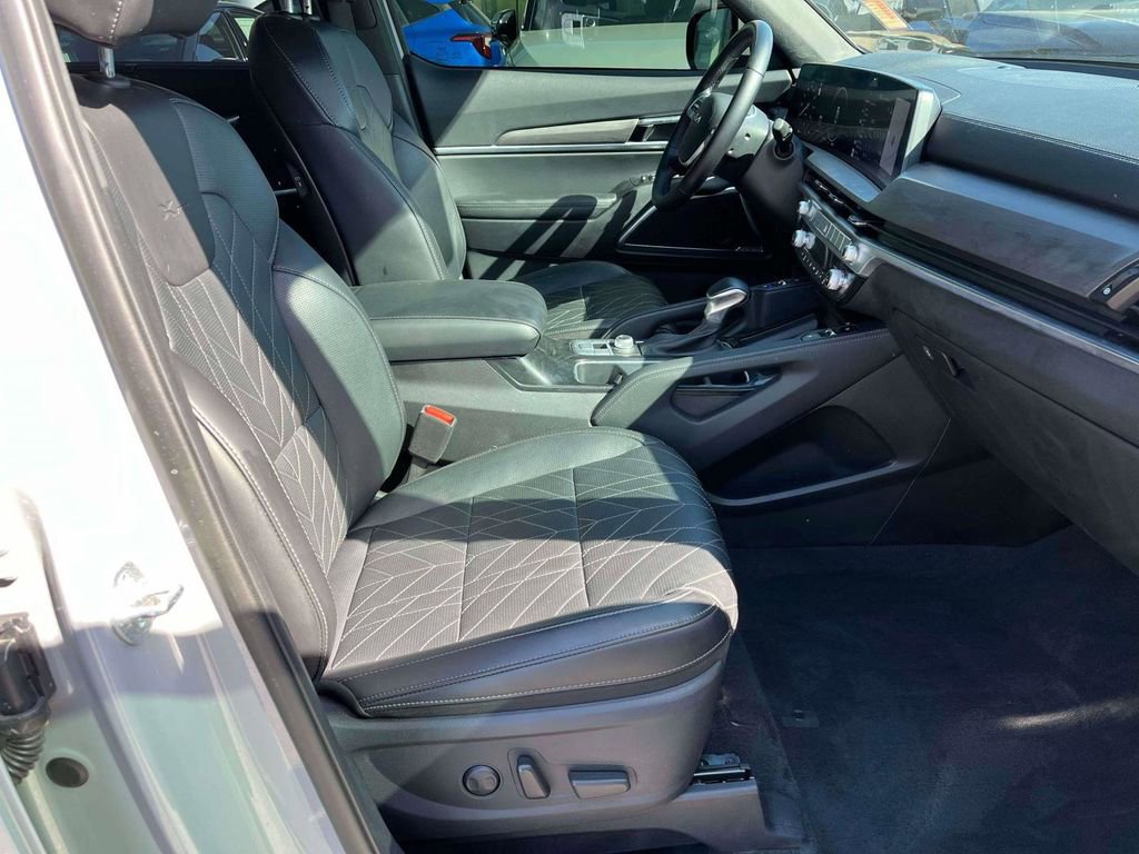 Used 2024 Kia Telluride SX Prestige X-Pro AWD/4WD image 13