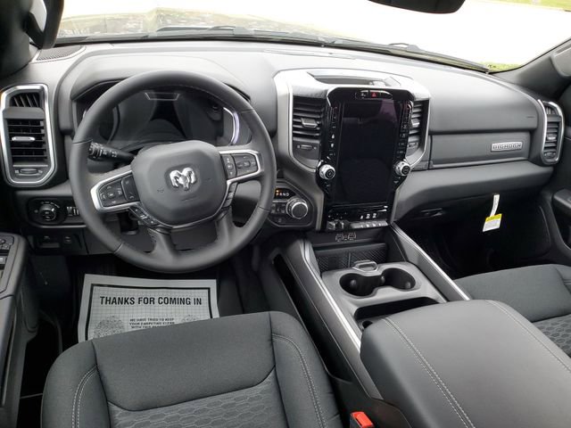 New 2026 RAM 1500 4x4 Crew Cab image 6