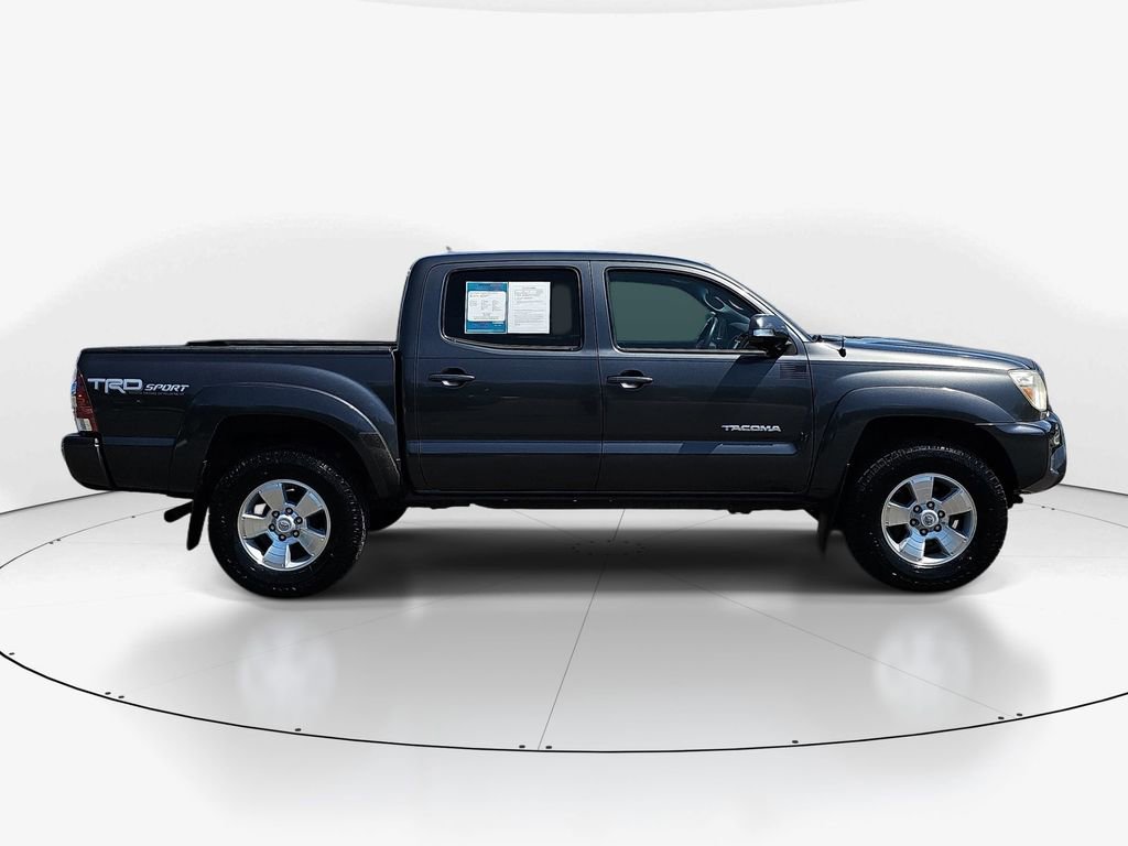 Used 2015 Toyota Tacoma PreRunner w/ TRD Sport Package RWD image 4