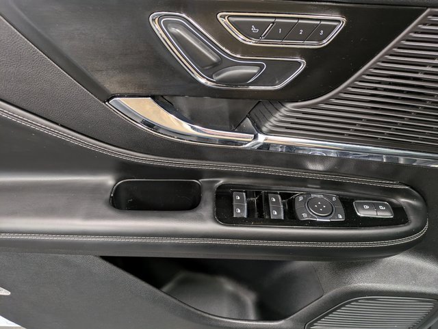 Certified 2022 Lincoln Corsair Reserve w/ Equipment Group 201A image 9