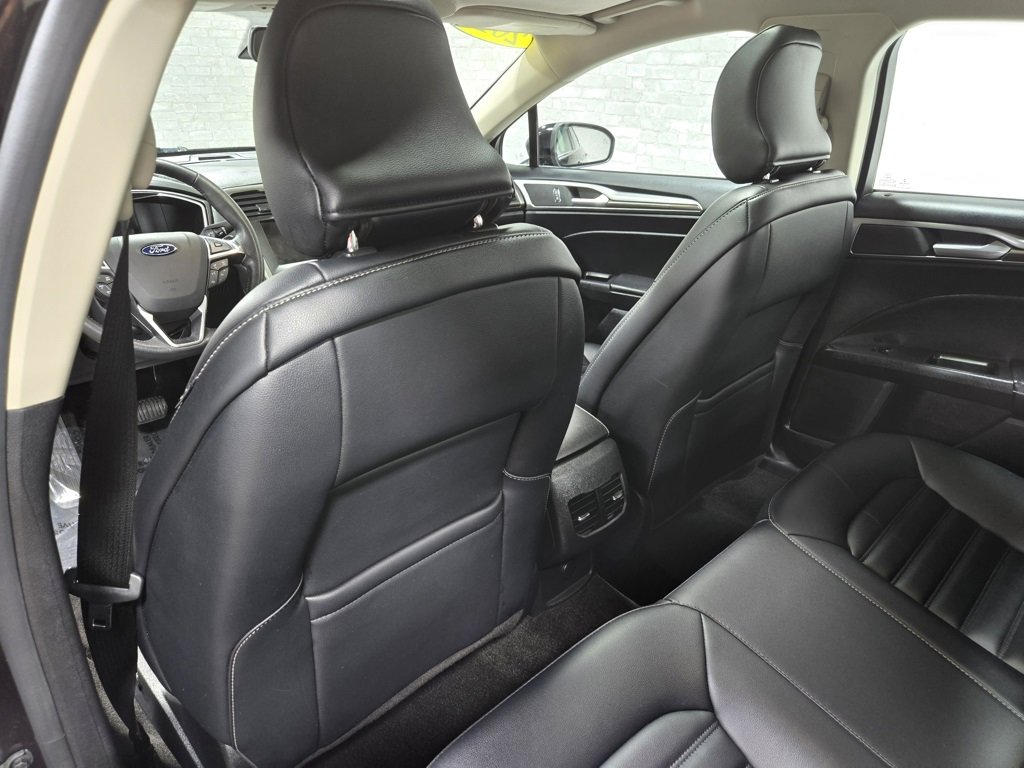 Used 2019 Ford Fusion SEL image 35