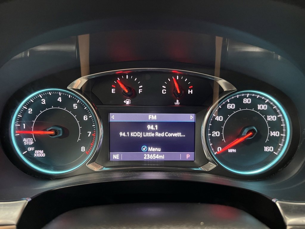 Used 2023 Chevrolet Traverse RS image 33