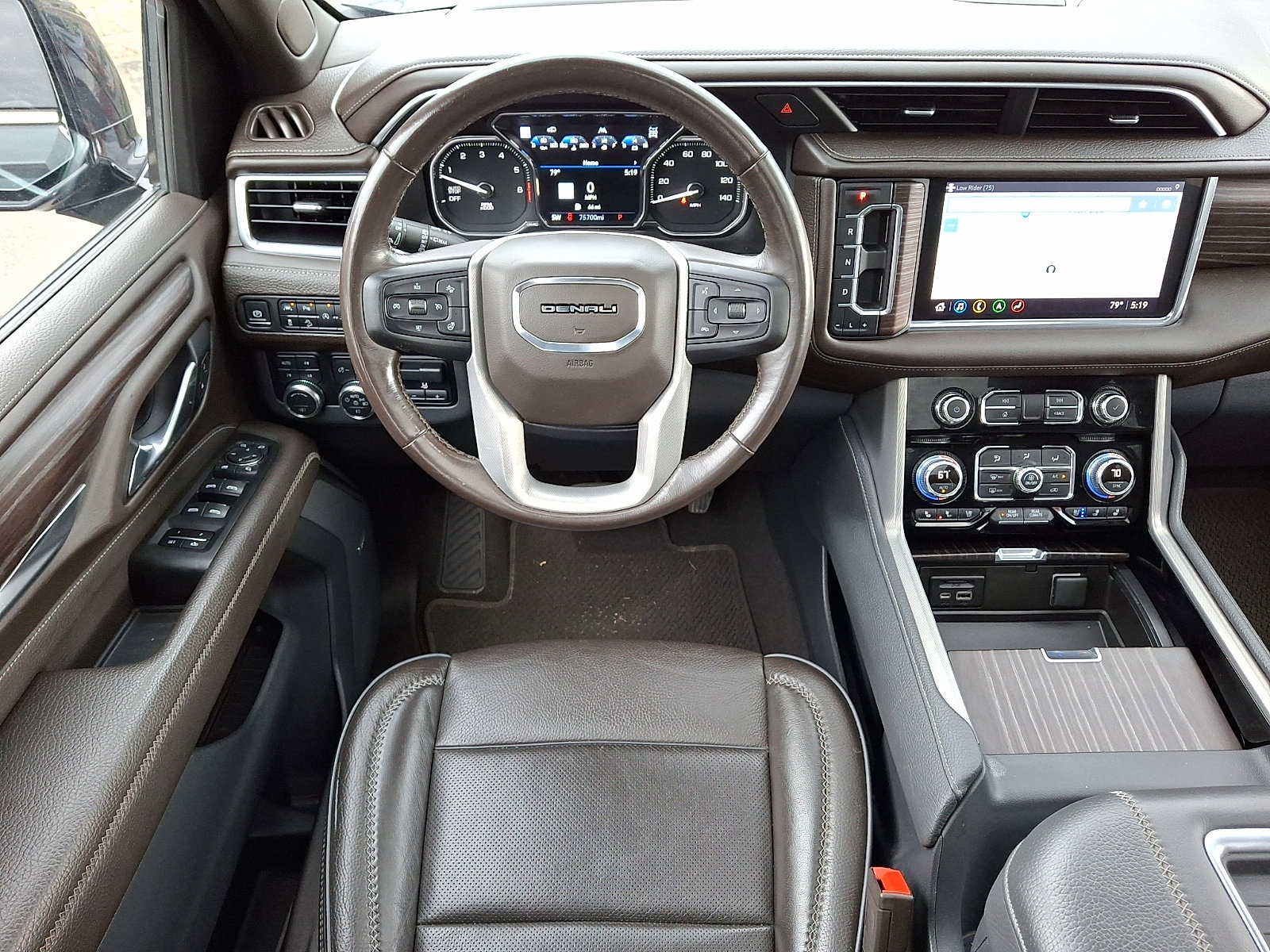 Used 2021 GMC Yukon Denali w/ Denali Ultimate Package AWD/4WD image 15