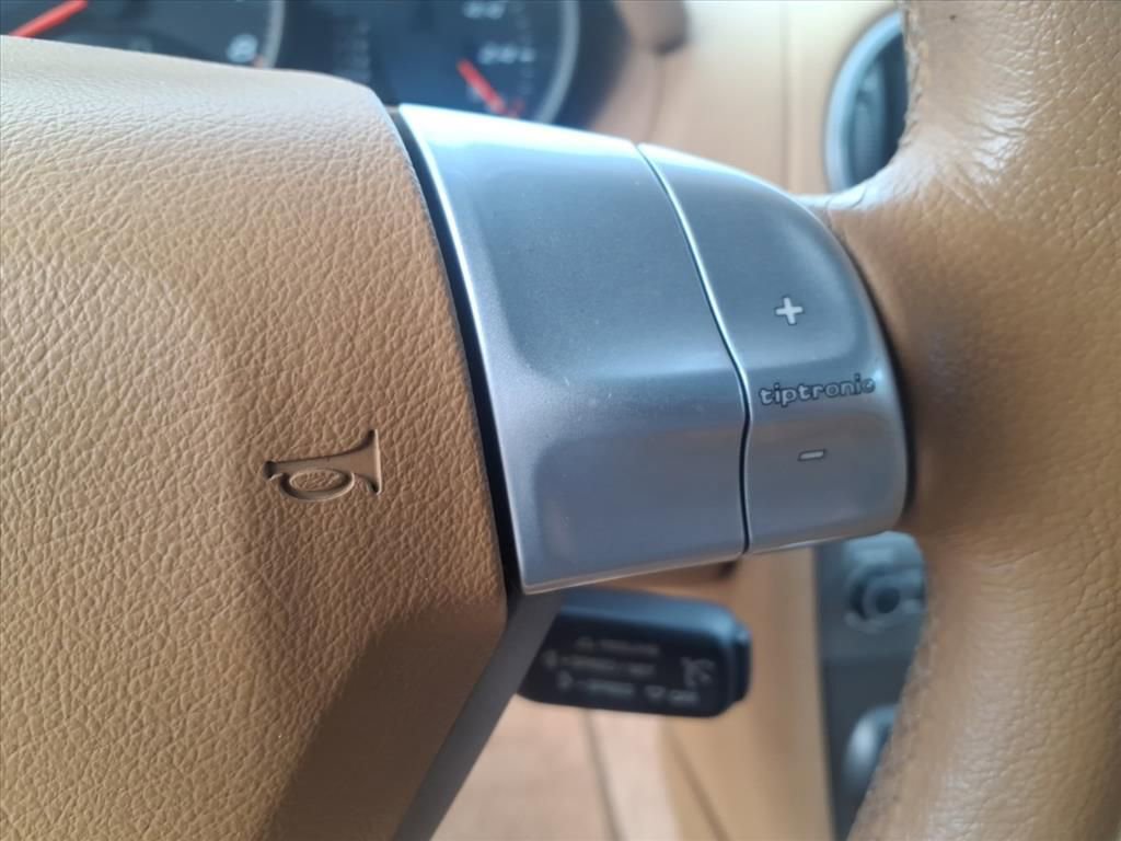 Used 2005 Porsche Boxster Base image 16