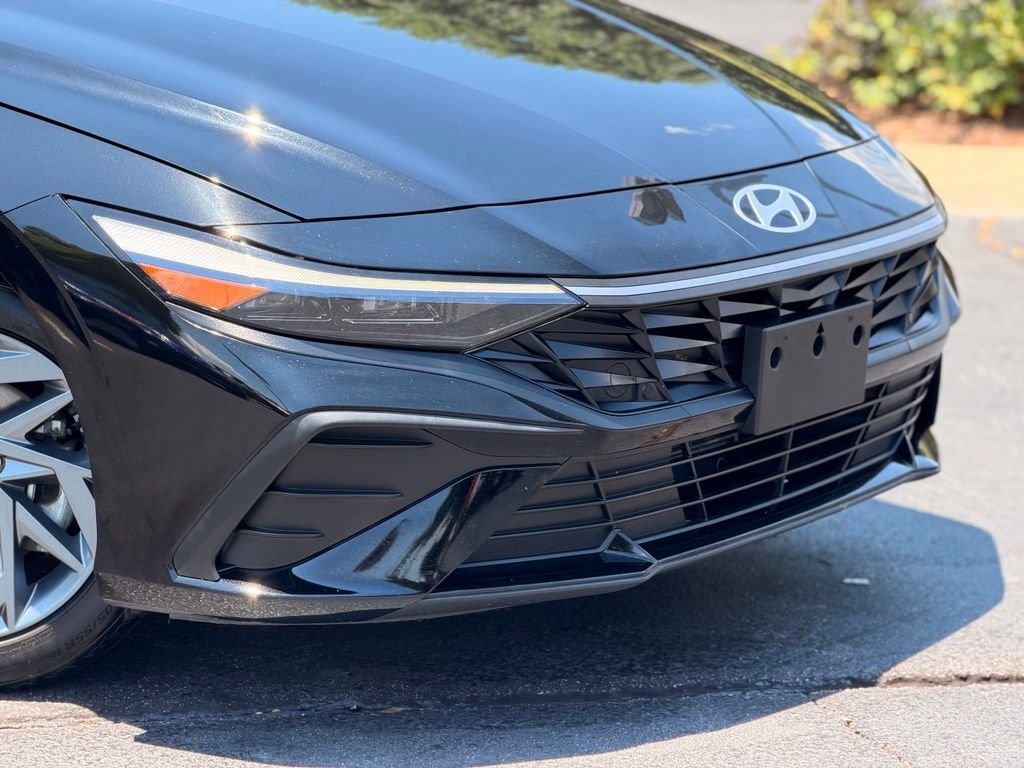 Used 2024 Hyundai Elantra SEL FWD image 5