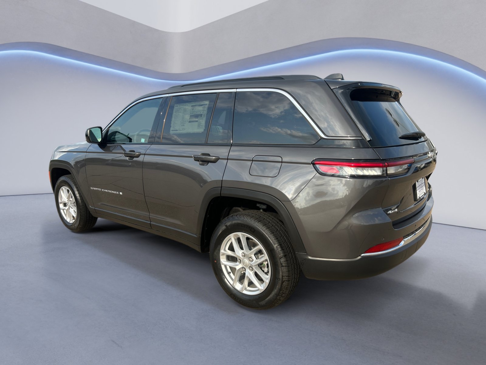 New 2026 Jeep Grand Cherokee Laredo X AWD/4WD image 3