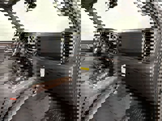 New 2026 GMC Sierra 1500 SLT w/ SLT Premium Package image 30