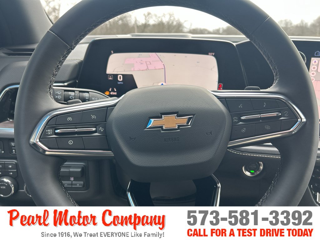 New 2026 Chevrolet Suburban Premier w/ Sun And Tow Package AWD/4WD image 13