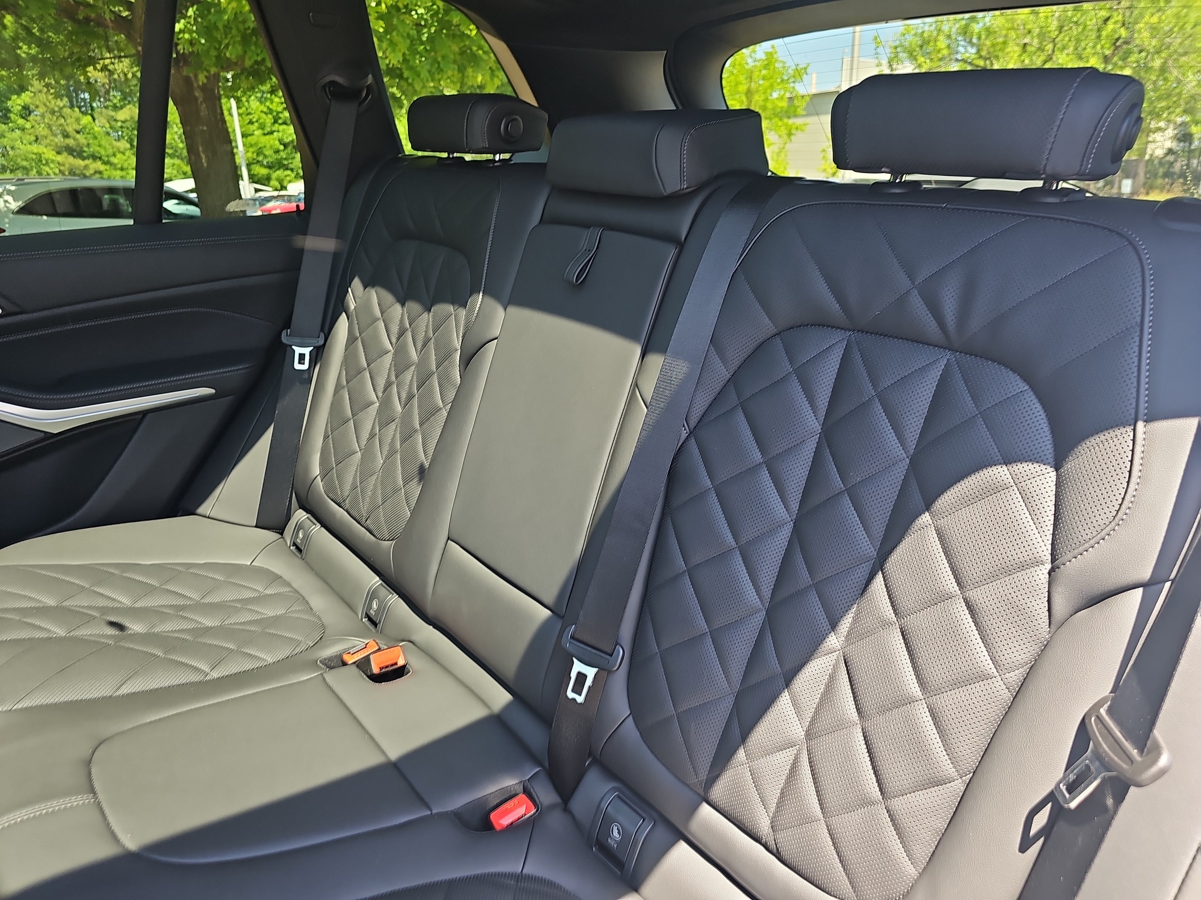 New 2026 BMW X5 xDrive50e w/ M Sport Package AWD/4WD image 16