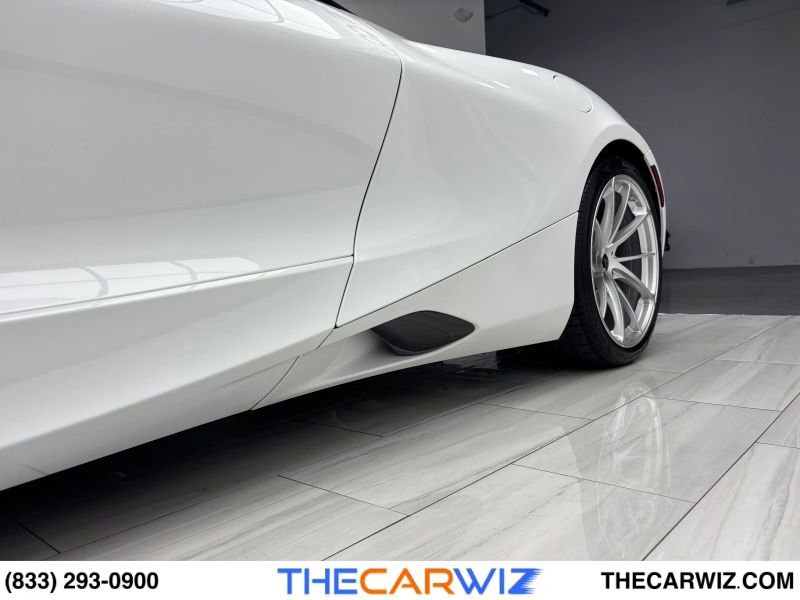 Used 2024 McLaren 750S Spider RWD image 21