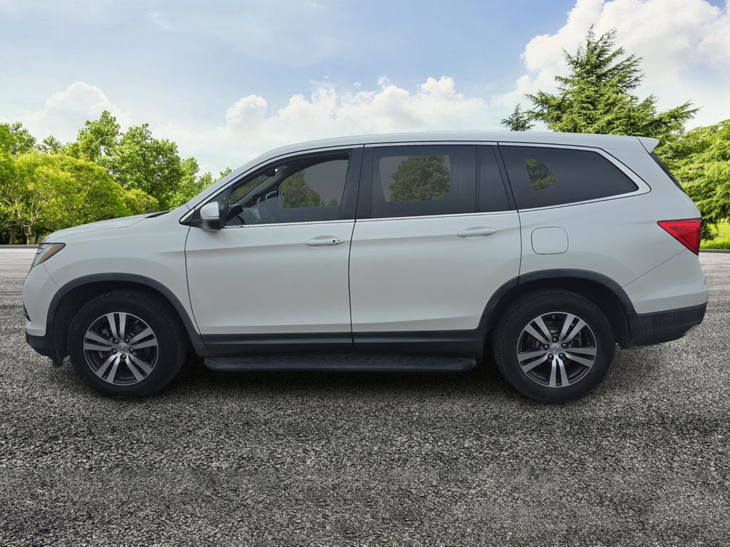 Used 2017 Honda Pilot EX image 4