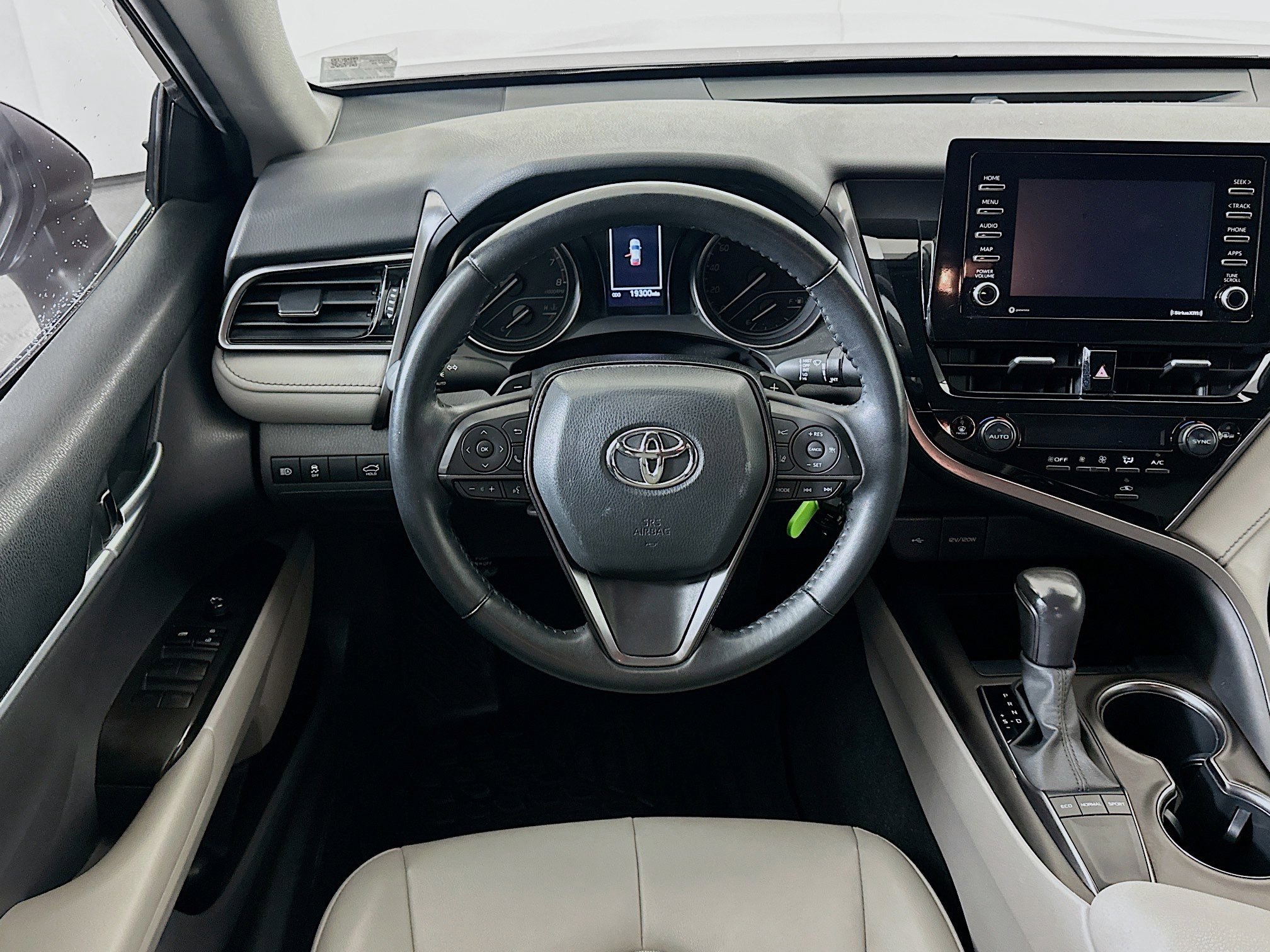 Used 2023 Toyota Camry SE image 17