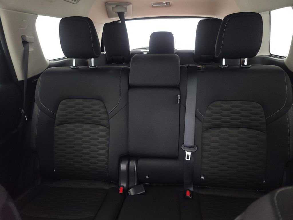 Used 2025 Nissan Pathfinder SV image 21