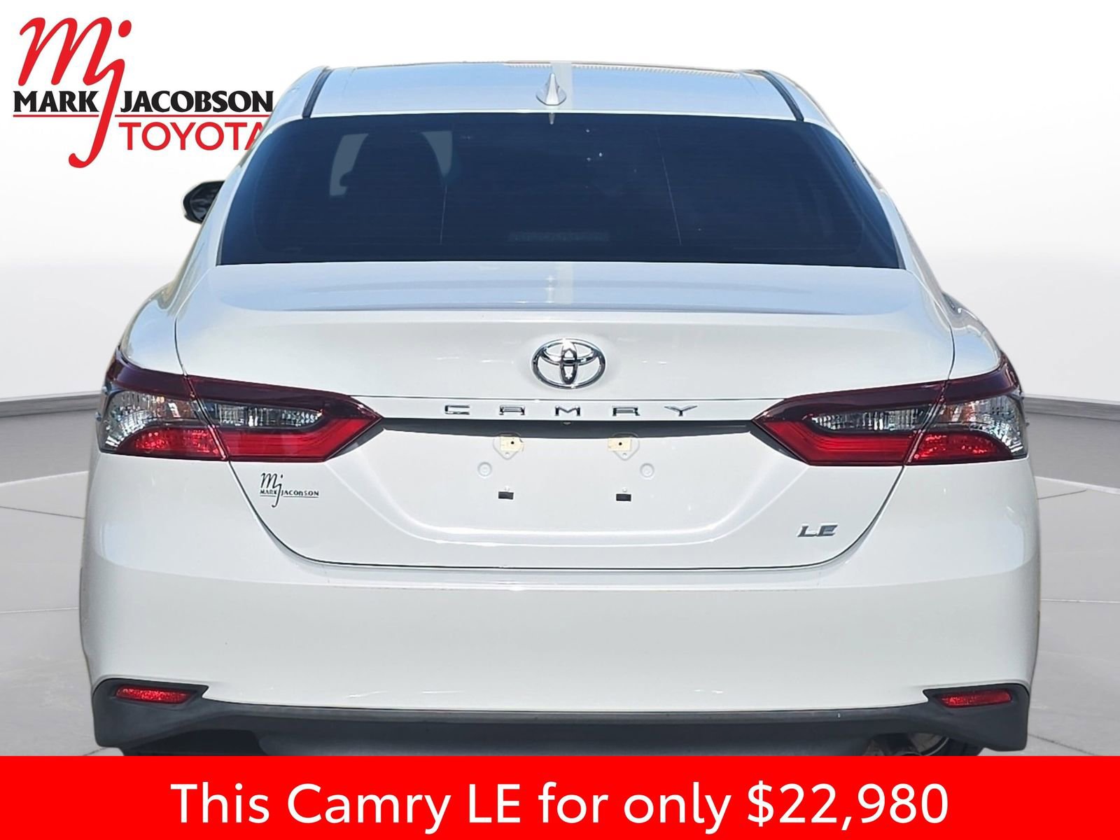 Used 2022 Toyota Camry LE FWD image 11