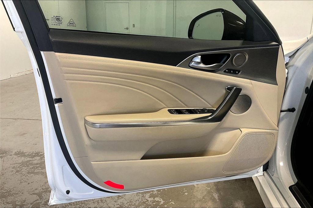 Used 2023 Kia Stinger GT2 image 21