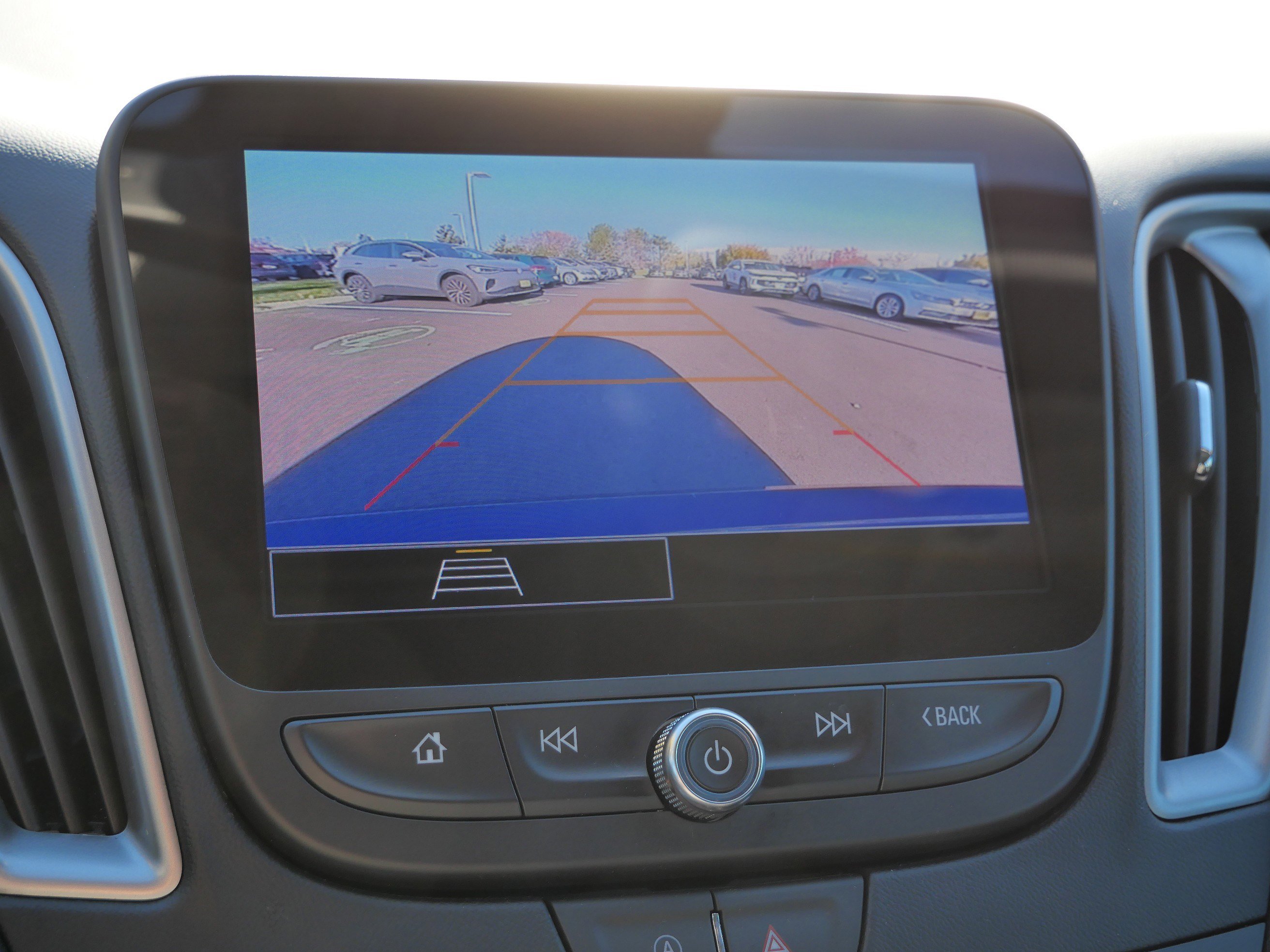 Used 2025 Chevrolet Malibu LT image 35