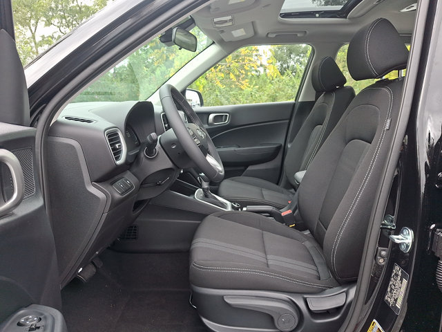 New 2026 Hyundai Venue SEL FWD image 12