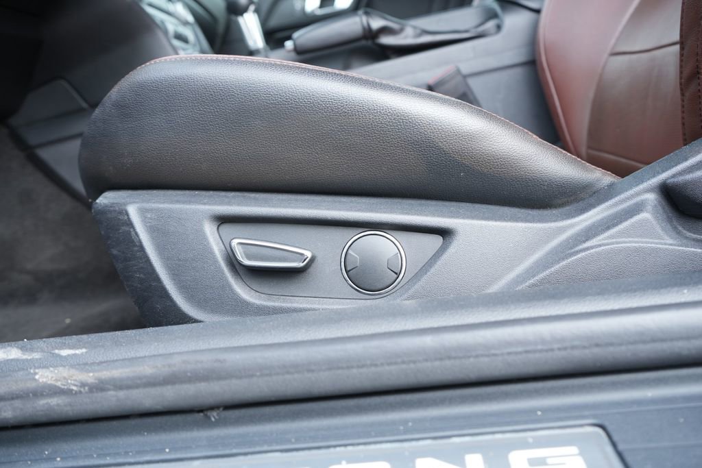 Used 2015 Ford Mustang Premium image 22