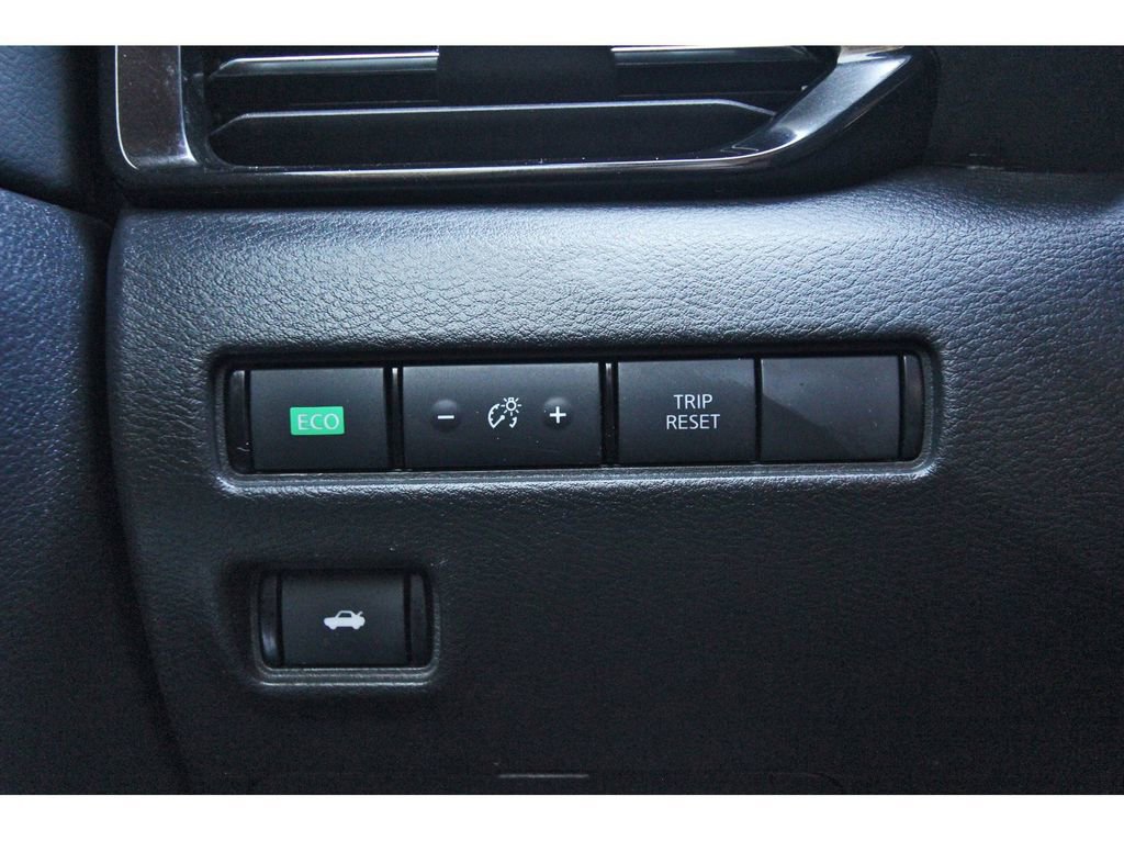 Used 2021 Nissan Sentra SR w/ Lighting Package image 22