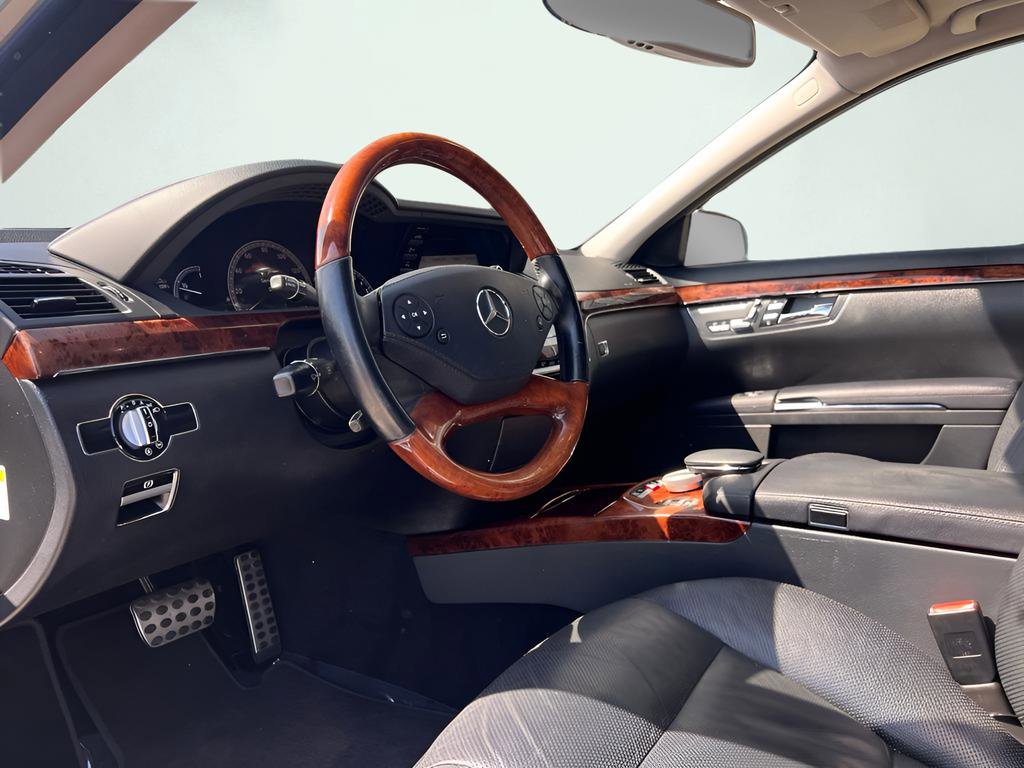Used 2010 Mercedes-Benz S 550 image 2