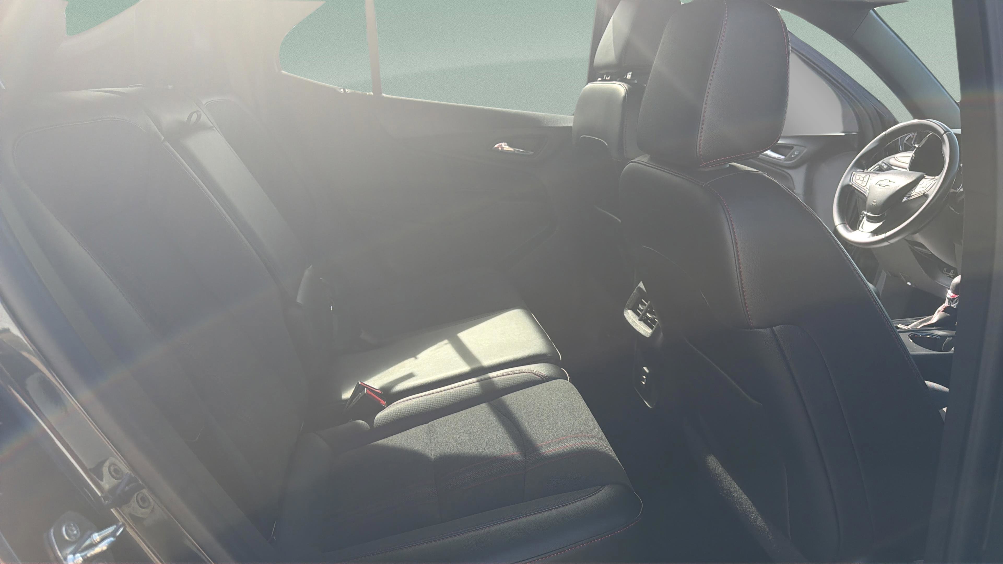 Used 2022 Chevrolet Equinox RS AWD/4WD image 20