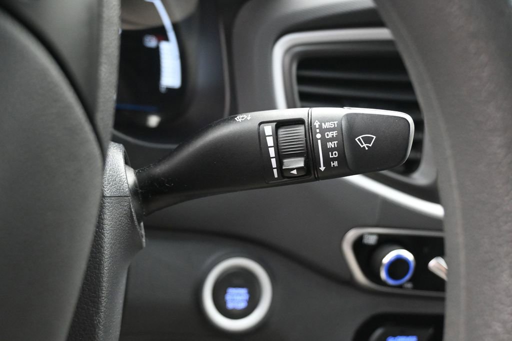 Used 2018 Hyundai Ioniq Blue image 16