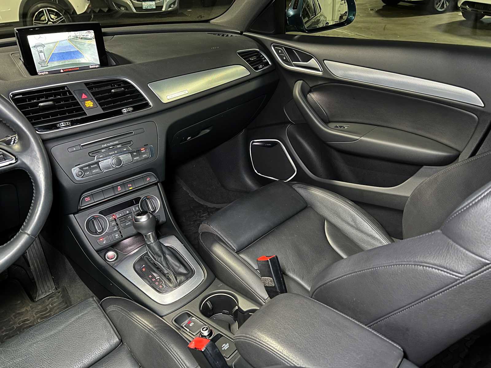 Used 2018 Audi Q3 2.0T Premium Plus w/ Premium Plus Package image 37