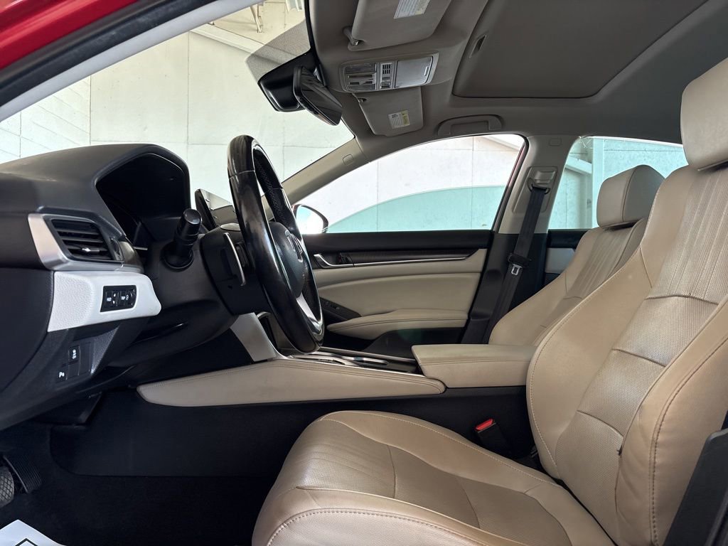 Used 2020 Honda Accord Touring image 5