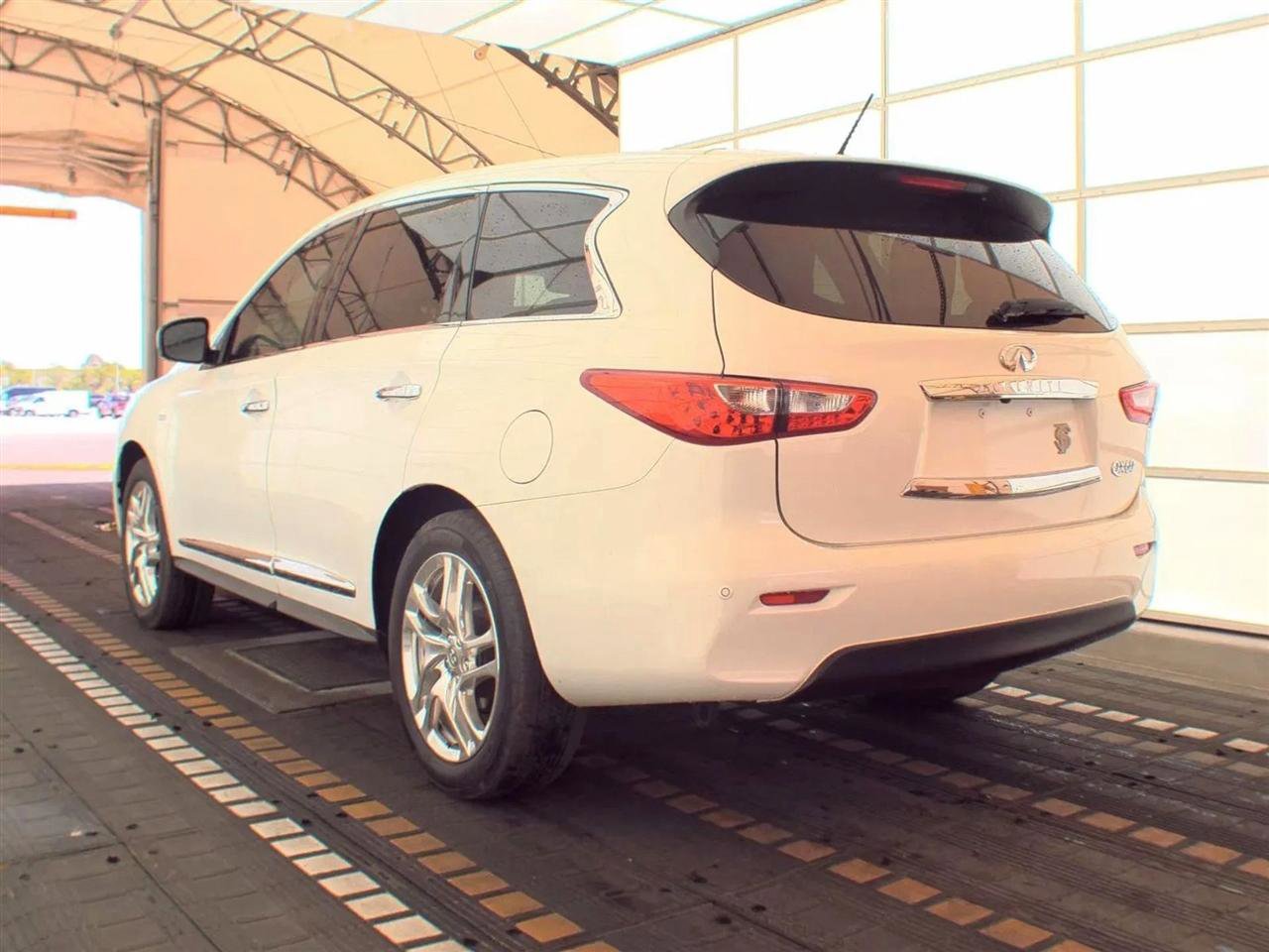 Used 2014 INFINITI QX60 AWD w/ Premium Plus Package image 8