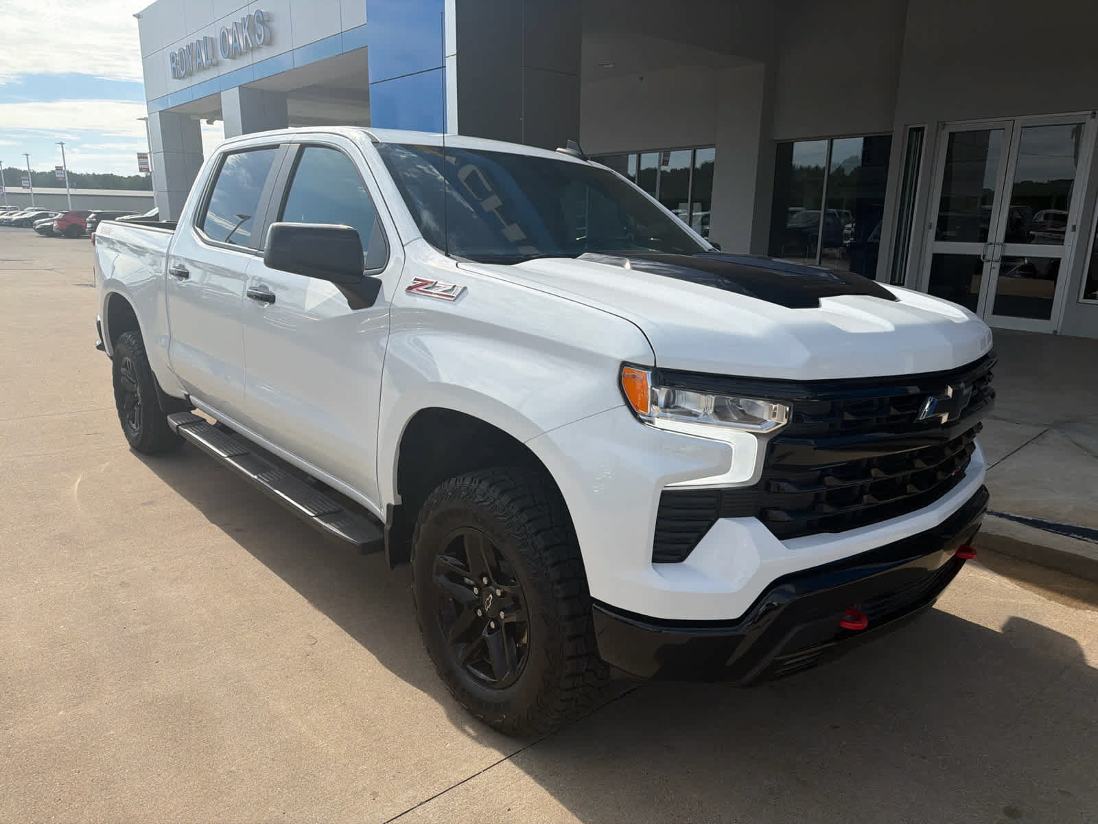 Used 2024 Chevrolet Silverado 1500 LT Trail Boss w/ Protection Package AWD/4WD image 8