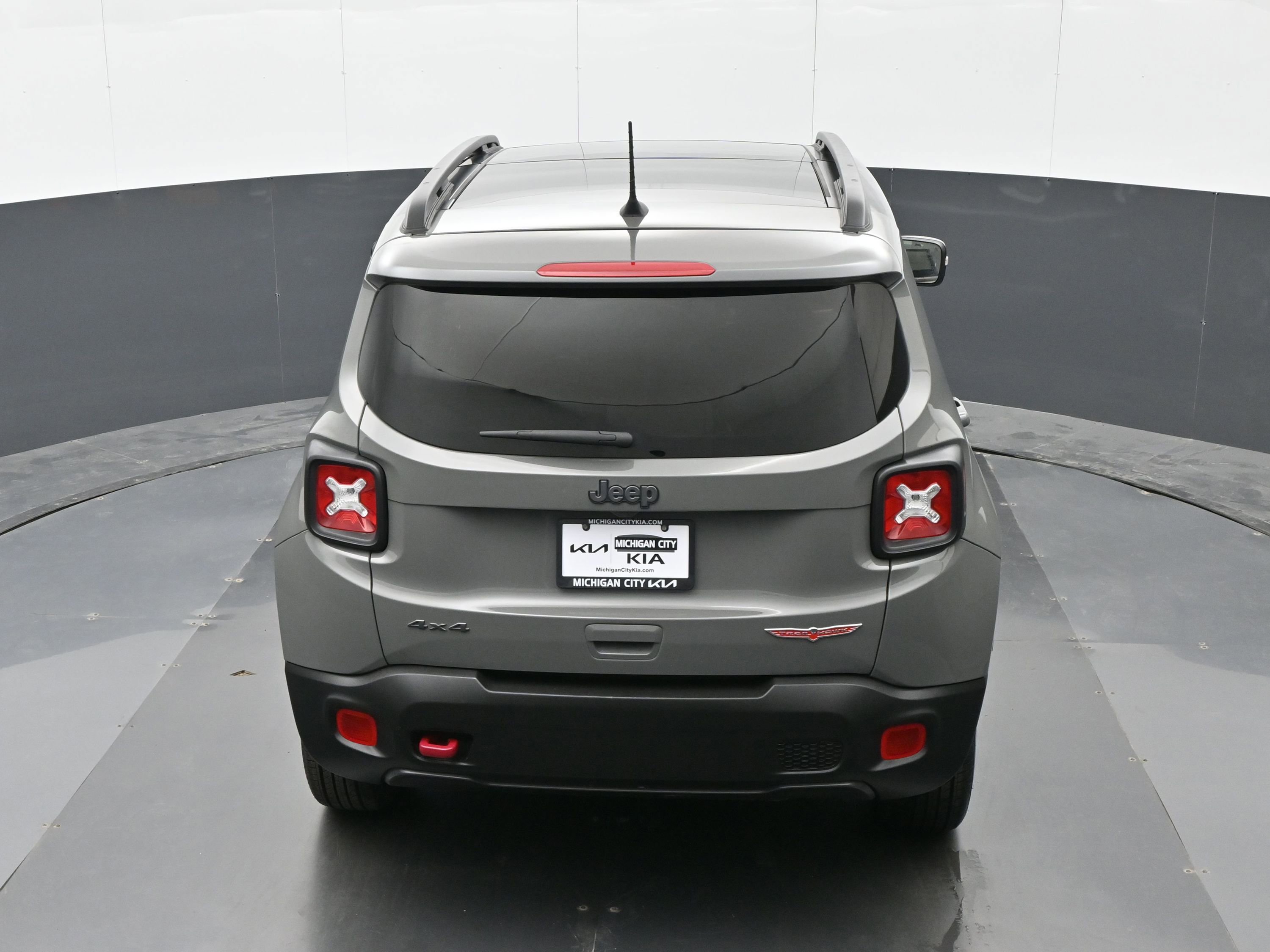 Used 2022 Jeep Renegade Trailhawk w/ Sun/Sound Group AWD/4WD image 32