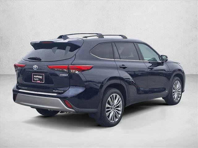 Used 2023 Toyota Highlander Platinum AWD/4WD image 5