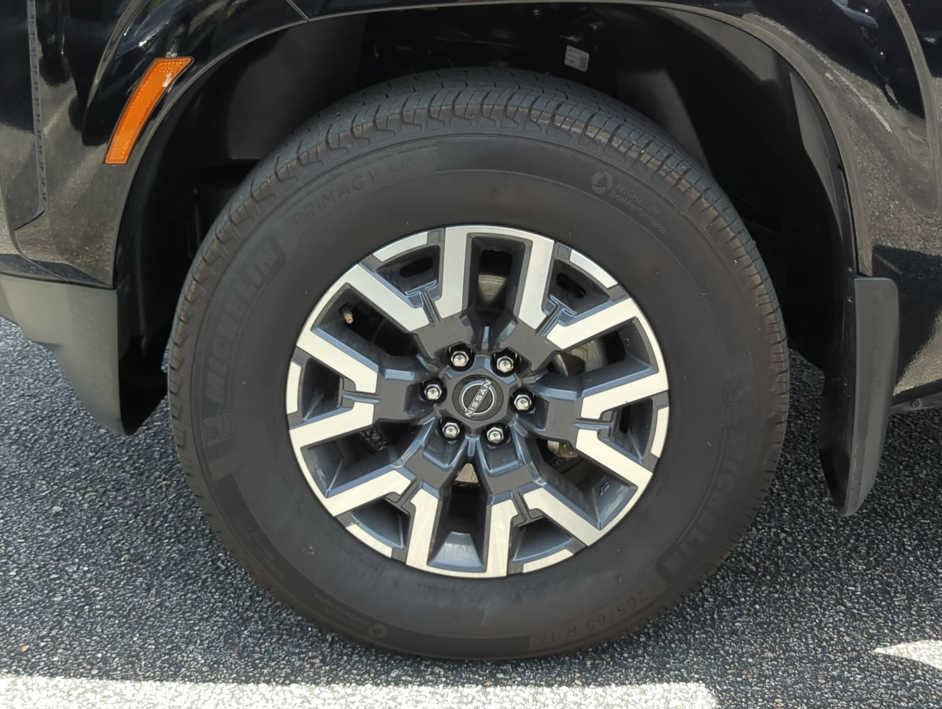 Used 2024 Nissan Frontier SL w/ Technology Package RWD image 35