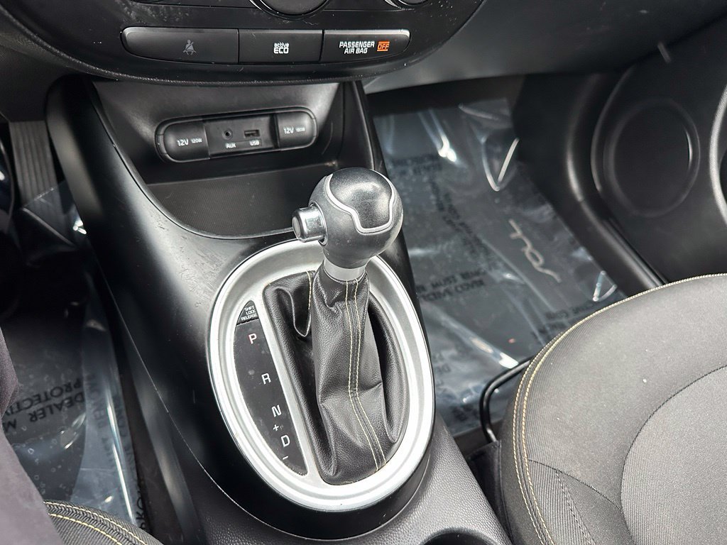 Used 2015 Kia Soul + FWD image 16