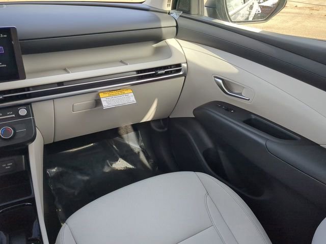 New 2025 Hyundai Tucson SE image 17