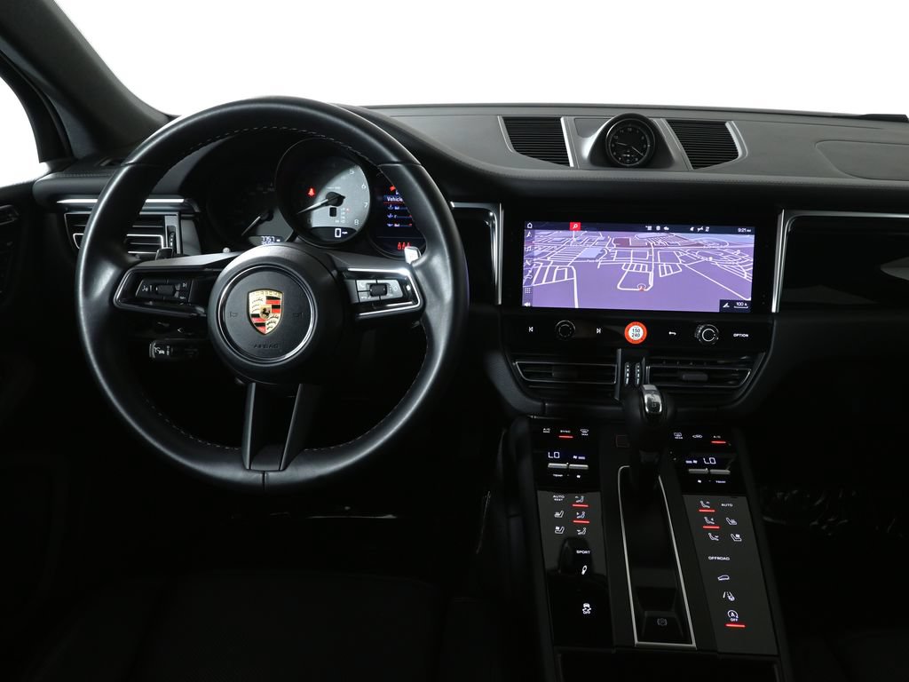 Used 2023 Porsche Macan S AWD/4WD image 16