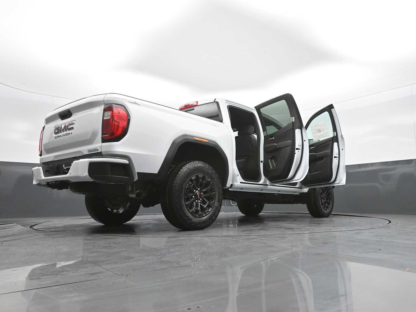 New 2026 GMC Canyon Elevation w/ Convenience Package image 46