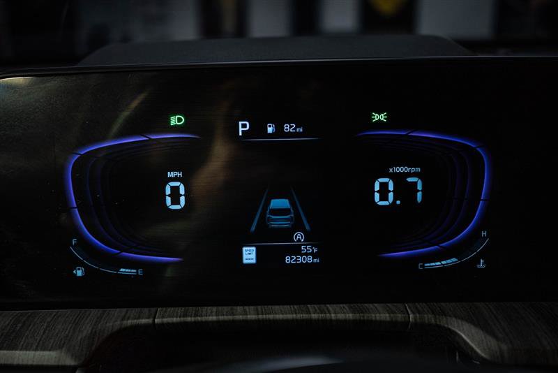 Used 2024 Kia Telluride EX w/ EX Captain's Chair Package image 18