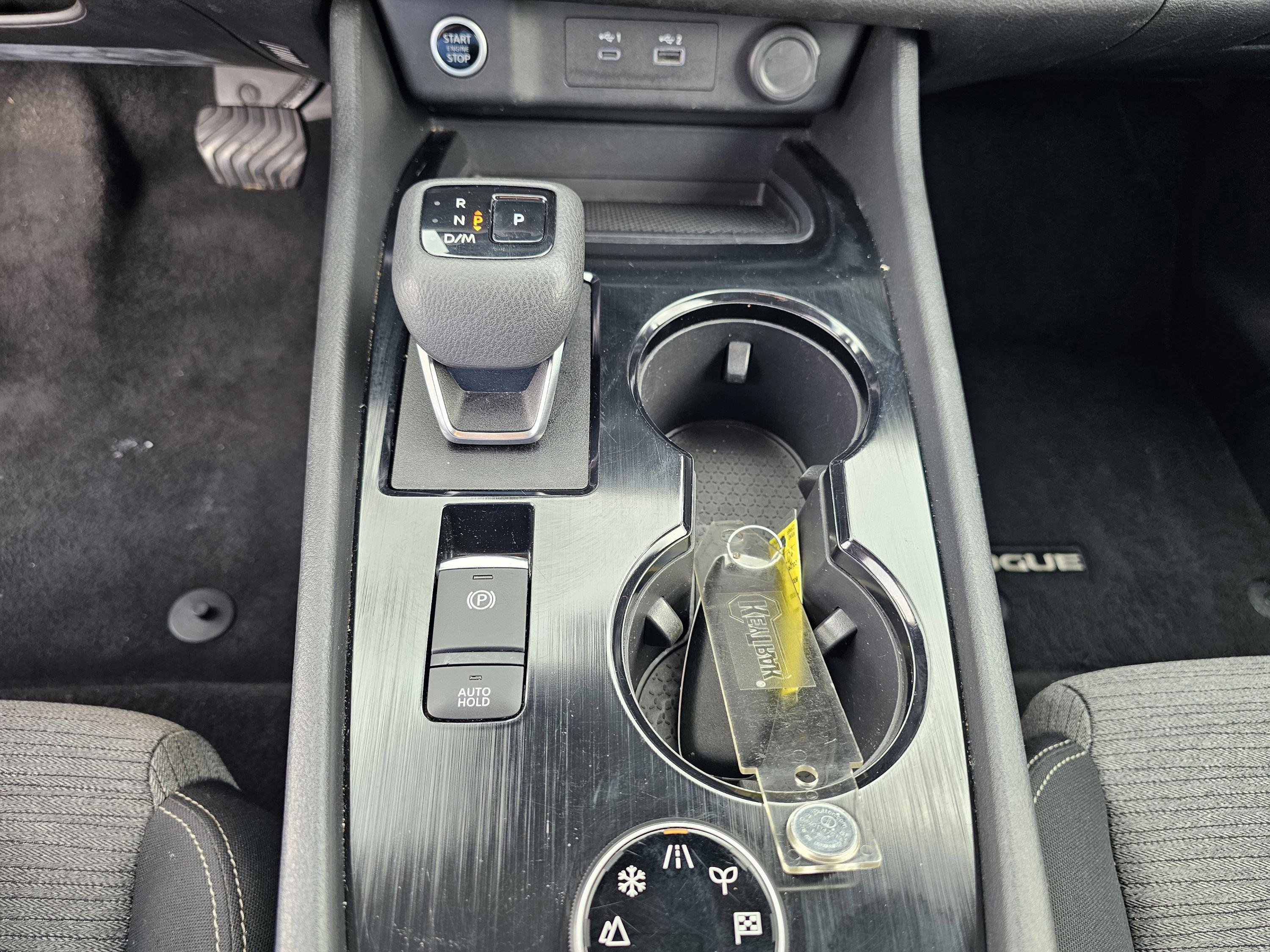 Used 2023 Nissan Rogue SV image 26