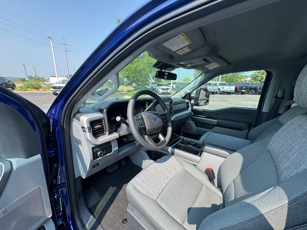 New 2026 Ford F350 XLT w/ XLT Premium Package AWD/4WD image 10