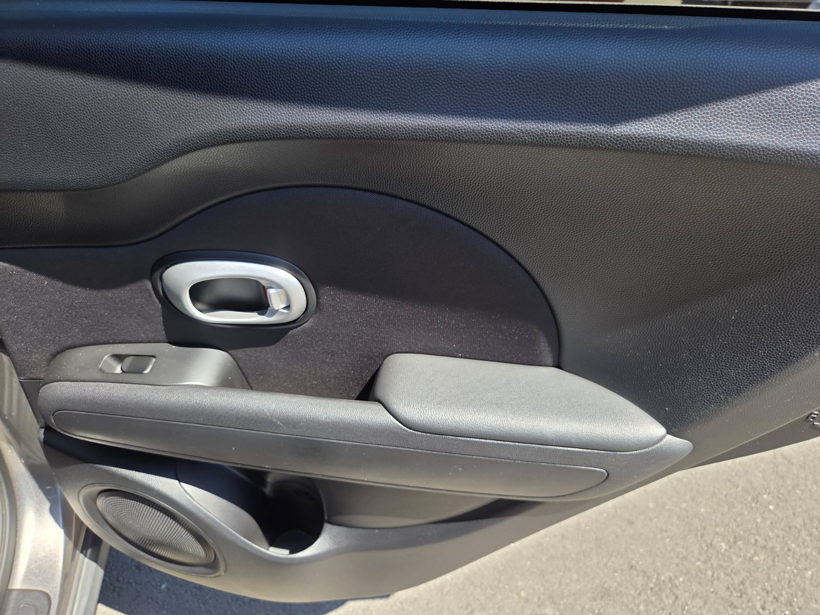 Used 2016 Kia Soul + FWD image 12
