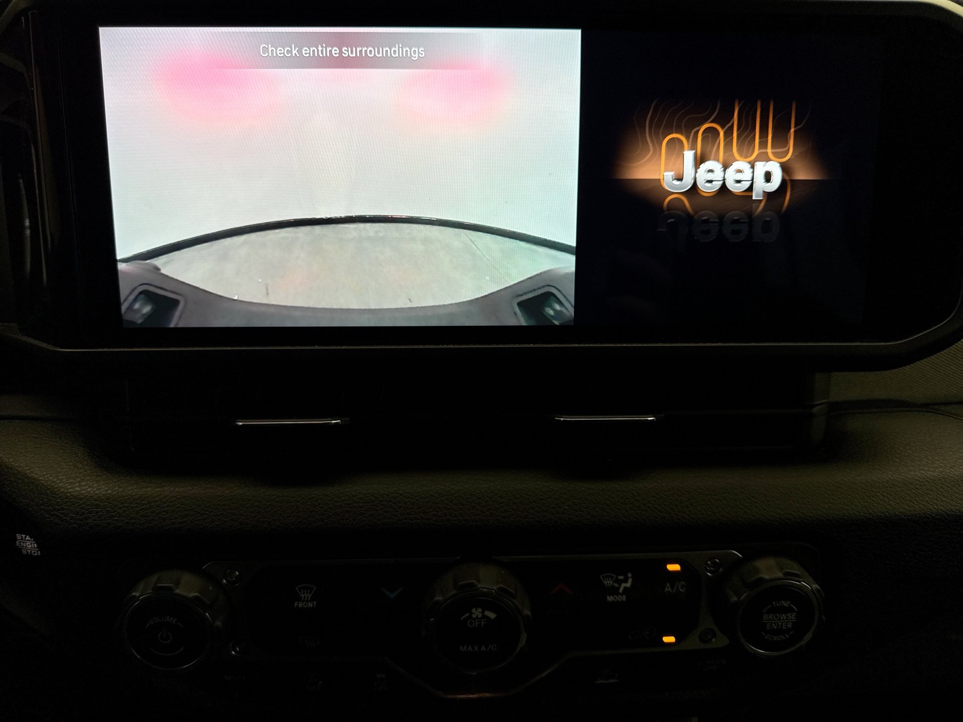 Used 2025 Jeep Gladiator Sport AWD/4WD image 14