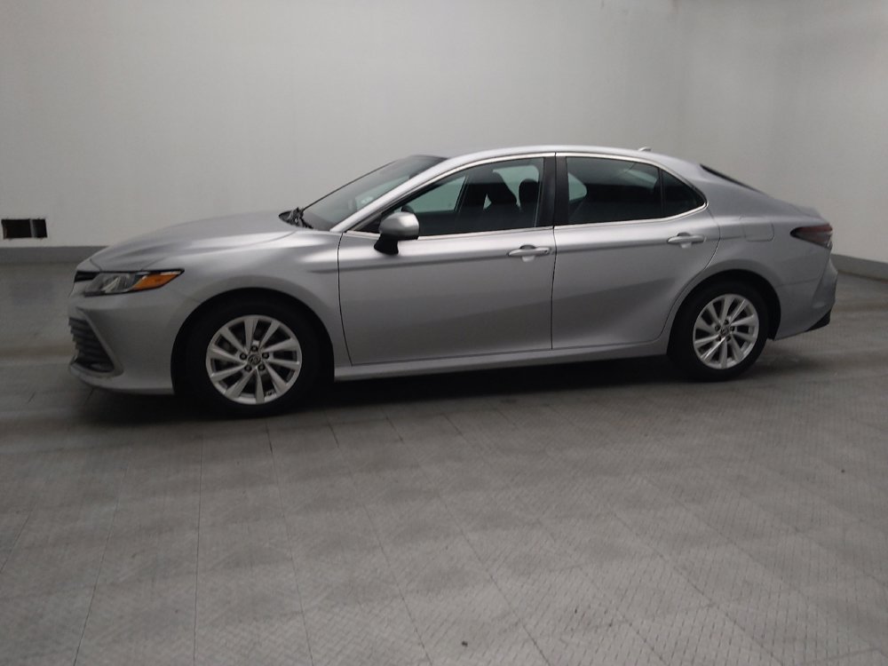 Used 2022 Toyota Camry LE FWD image 2