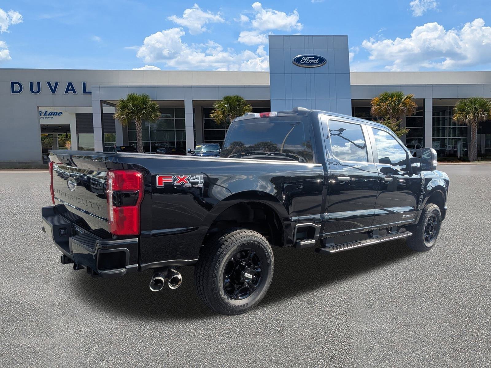 Used 2025 Ford F250 XL w/ STX Appearance Package image 4